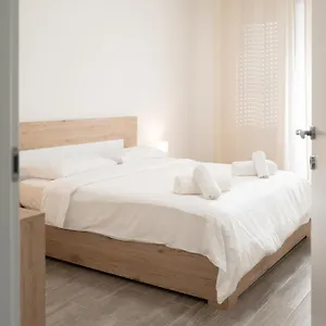10min Rhofiera & Sansiro - 5min Metro - Ac - Freeparking , Milano Italia